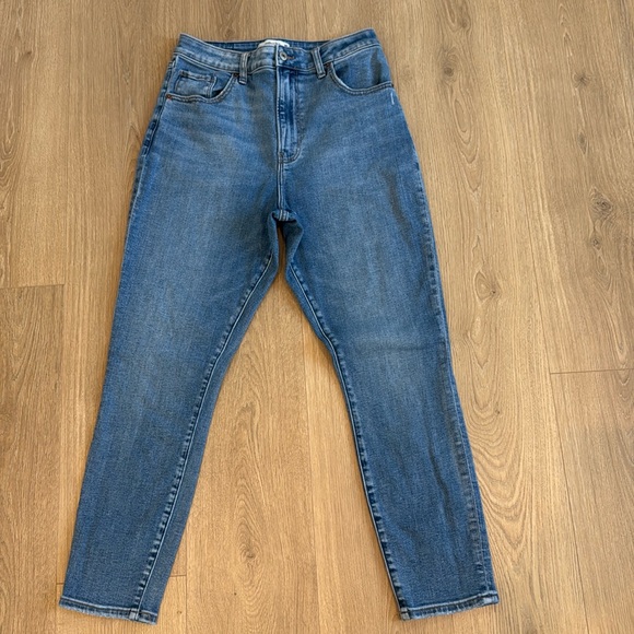 Abercrombie jeans worn once! - Picture 1 of 3